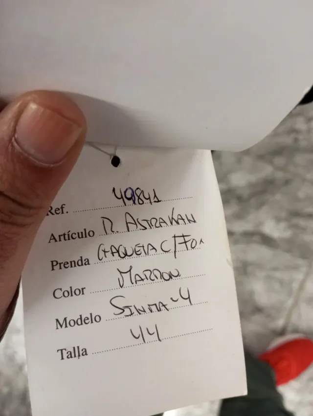 Abrigo Astracán con Cuello Fox Negro