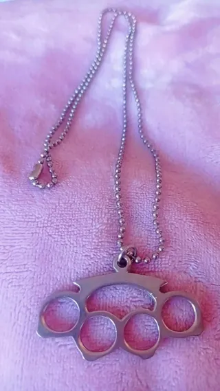 Collar de Puño Americano.