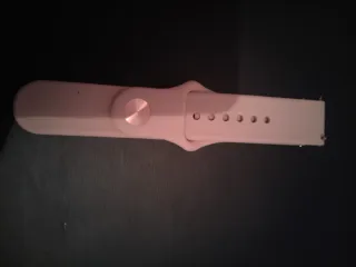 Correa de reloj beige y plateada