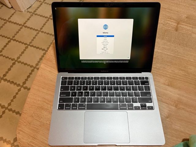 MacBook Air M1 13 Plata