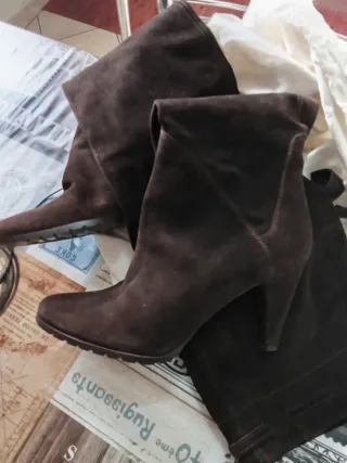 Stivali sopra ginocchio in camoscio marrone n.39