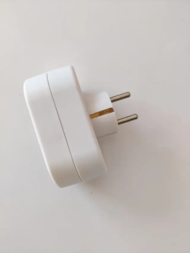 Enchufe doble blanco