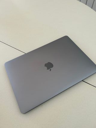 MacBook Pro 13 Touch Bar Gris Espacial