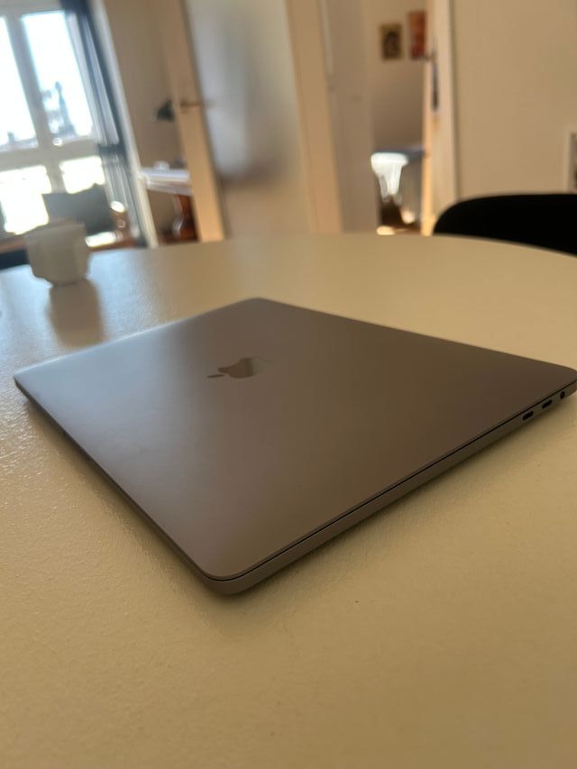 MacBook Pro 13 Touch Bar Gris Espacial