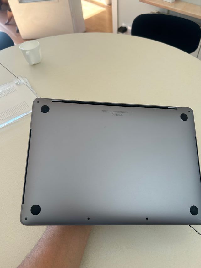 MacBook Pro 13 Touch Bar Gris Espacial