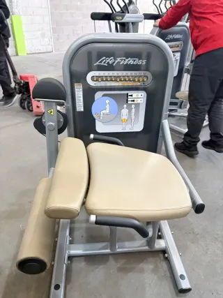 Máquina de Gimnasio Life Fitness Cuádriceps