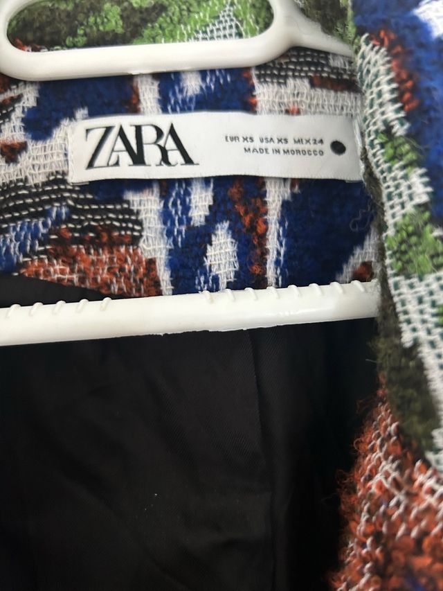 Abrigo Zara Multicolor Patchwork