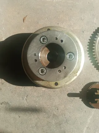 Volante y embrague Kymco Bet Win 125cc