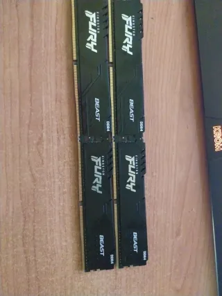 4x Kingston FURY Beast DDR4 8GB 3200MHz CL16