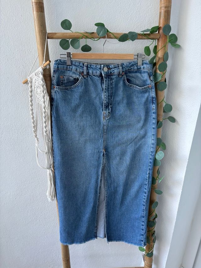 Falda vaquera midi Stradivarius