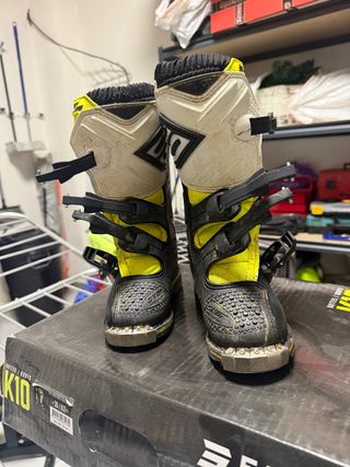 Botas Motocross Niños Shot Negras y Amarillas nu30