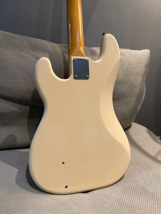 Bajo Fender Precision Japón 70s reissue