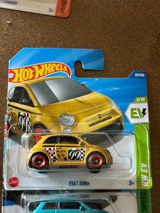 Hot Wheels Fiat 500 4 pezzi