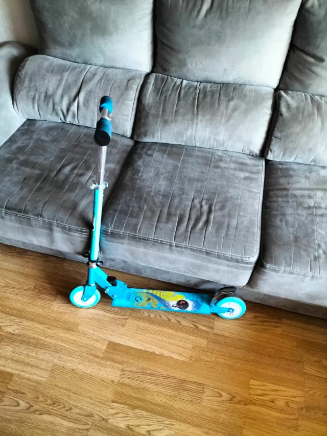 Patinete infantil azul