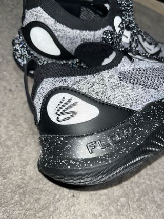 Zapatillas Baloncesto Under Armour Curry Flow Go