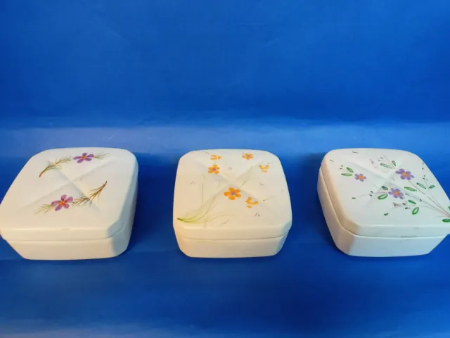 Scatole di porcellana decorate retrò