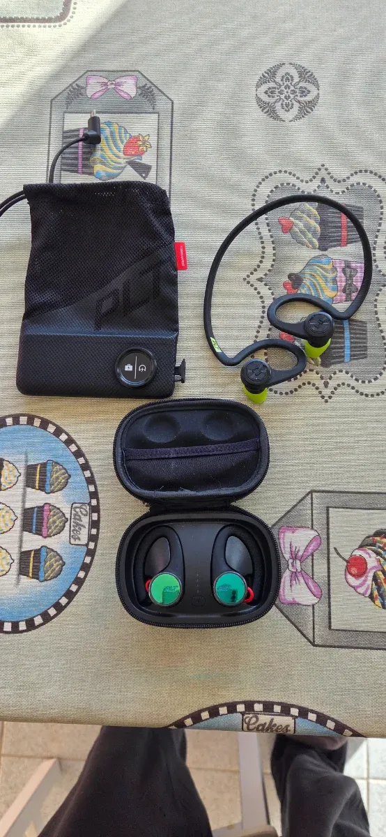 Auriculares Marca plantronics deporte