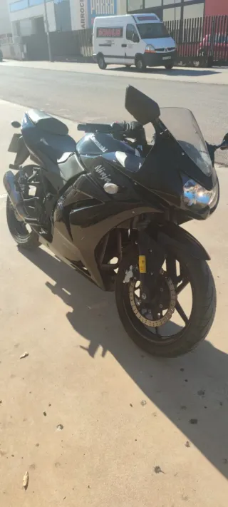 Kawasaki Ninja 250R Negra