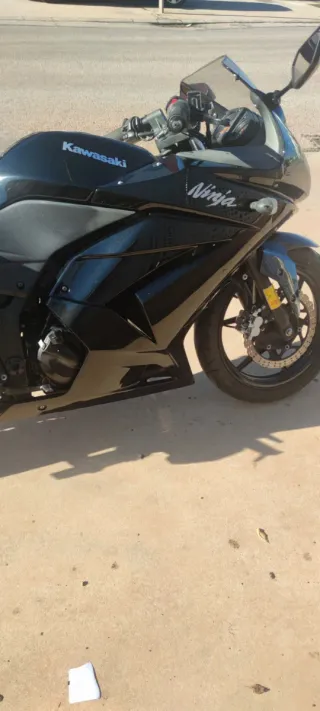 Kawasaki Ninja 250R Negra