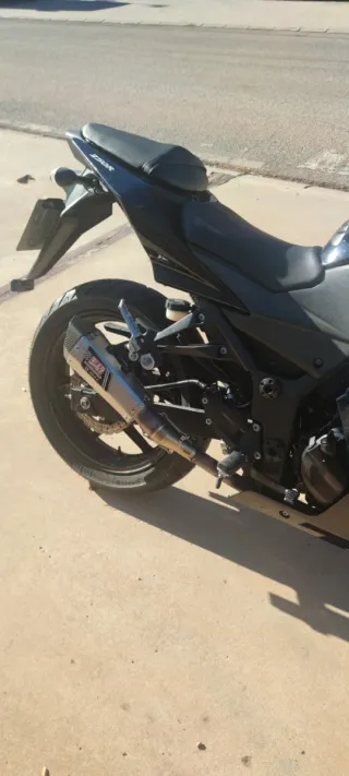Kawasaki Ninja 250R Negra