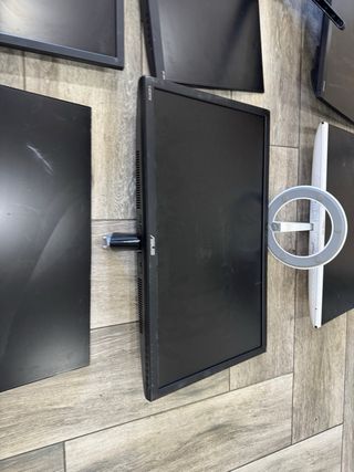 Pantallas con pantalla rota (negras y blancas)