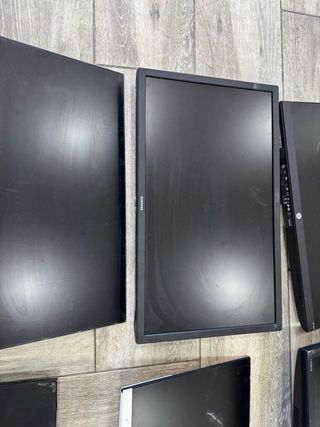 Pantallas con pantalla rota (negras y blancas)