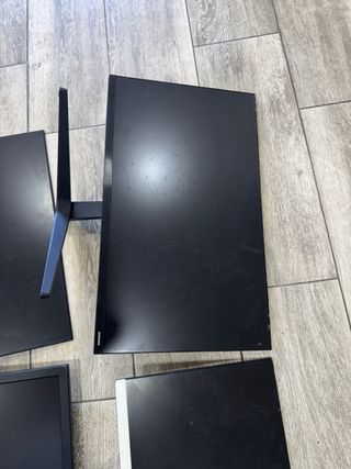 Pantallas con pantalla rota (negras y blancas)