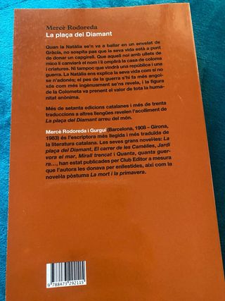 2libros castellano y 2libros catalan