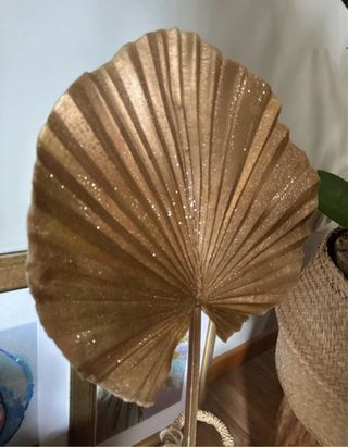 Palma decorativa dorada grande