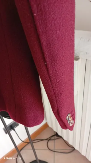 Giacca vintage in panno di lana bordeaux.