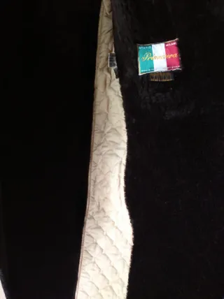 GABARDINA SENSACIONAL DE BORREGUITO ITALIANA