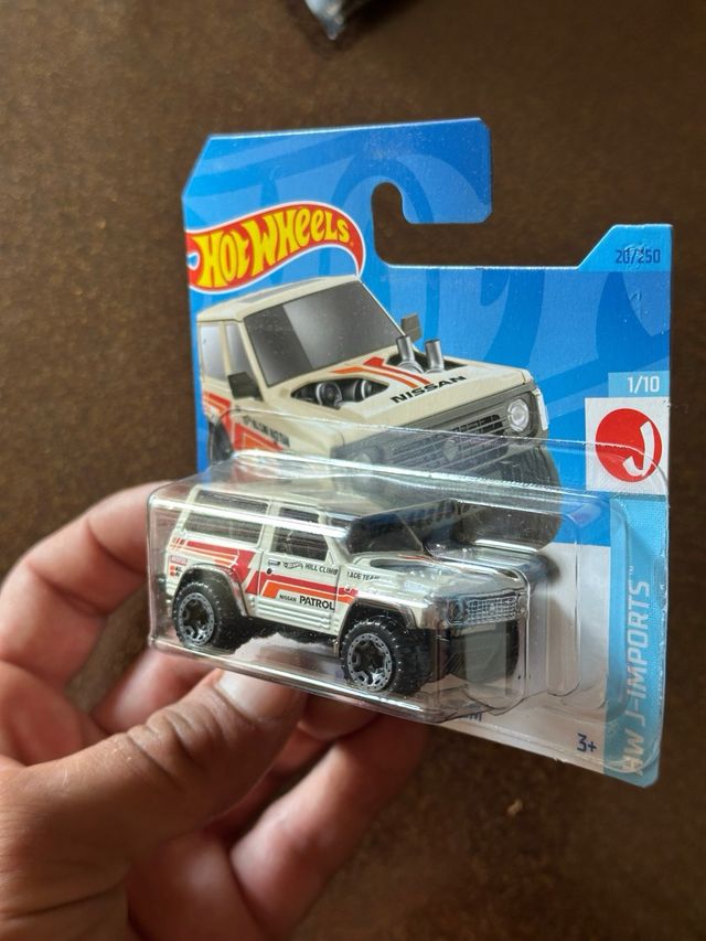 Hot Wheels Nissan Patrol Custom