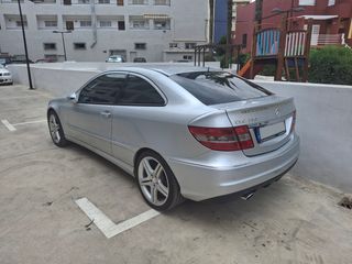 Mercedes-Benz CLC 230 Gasolina V6. Impecable