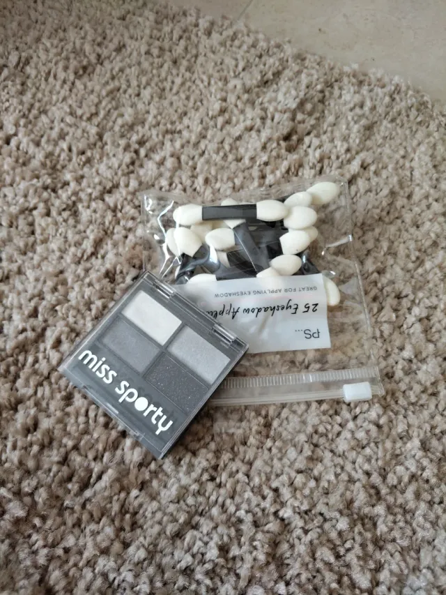 Miss Sporty Paleta Sombras Gris Blanco