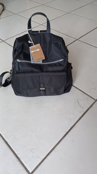 Zaino Carpisa nero nuovo con cartellino