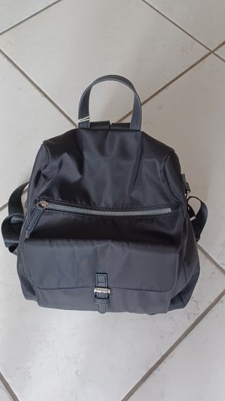 Zaino Carpisa nero nuovo con cartellino