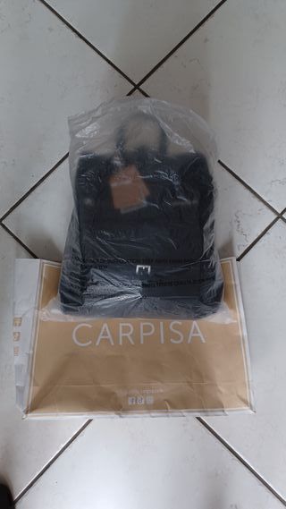 Zaino Carpisa nero nuovo con cartellino