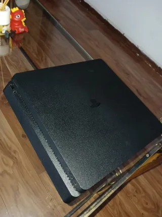 PS4 Slim + Volante Horiracing Apex + Juegos