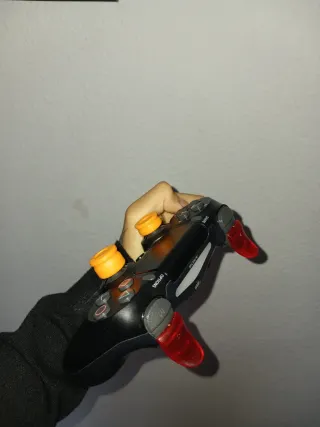 PS4 Slim + Volante Horiracing Apex + Juegos