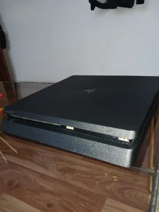 PS4 Slim + Volante Horiracing Apex + Juegos