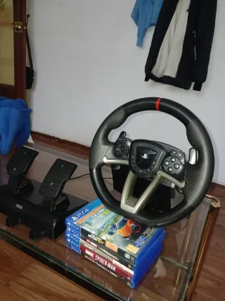 PS4 Slim + Volante Horiracing Apex + Juegos