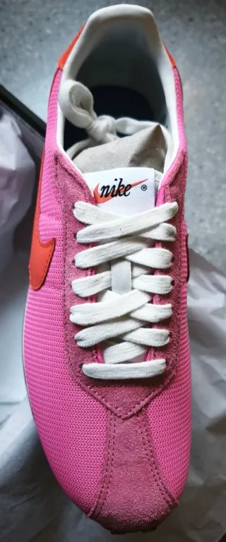 Nike Rosas Talla 42.5