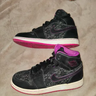 NikeAir Jordan 1 Retro High GS 'Black Red Plum' 40