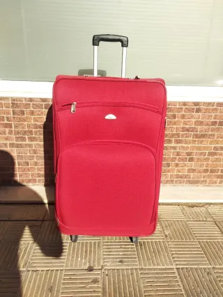 Maleta de viaje grande roja