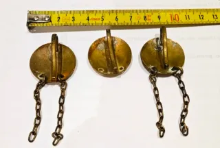 Lotto di 3 Antichi Distintivi Militari