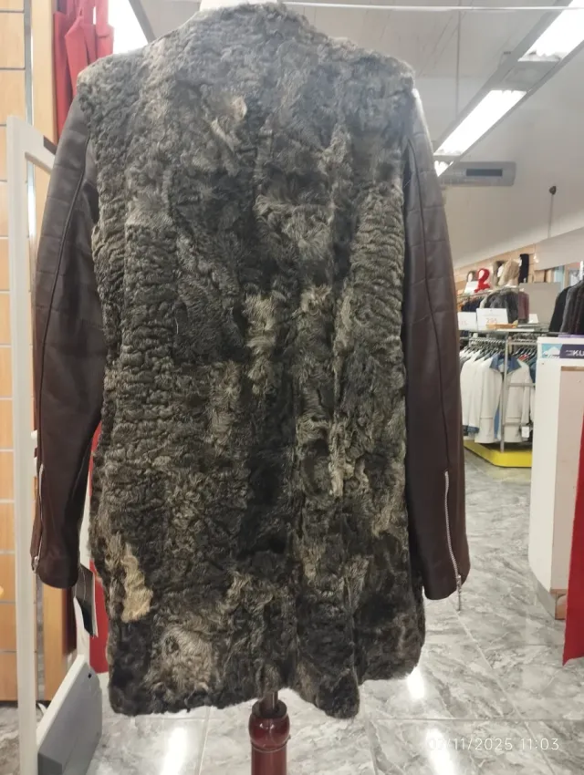 Abrigo de napa y astracán