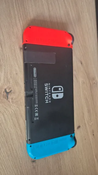 Nintendo Switch V2 + 2 mandos + funda + Zelda totk