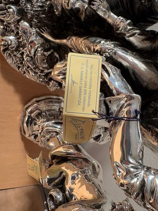 Juego Candelabros y Figura, bañado en plata. Nuevo