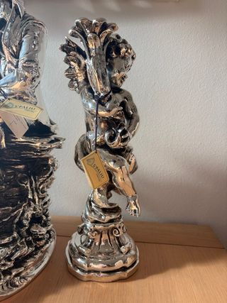 Juego Candelabros y Figura, bañado en plata. Nuevo