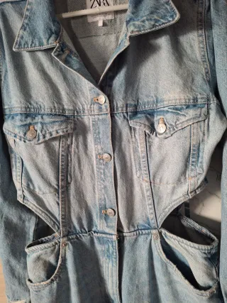 Mono vaquero Zara con aberturas cut out
